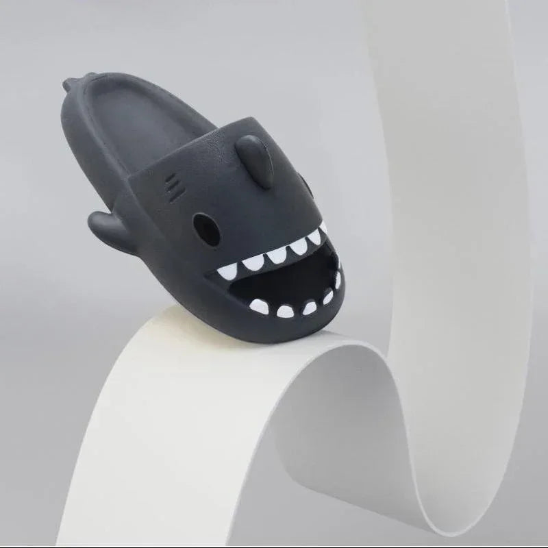 2024 New Summer Shark Slippers Women Slides Men Bathroom Flip Flops Home Anti-Skid Flat Shoes Outdoor Children's Funny Sandals